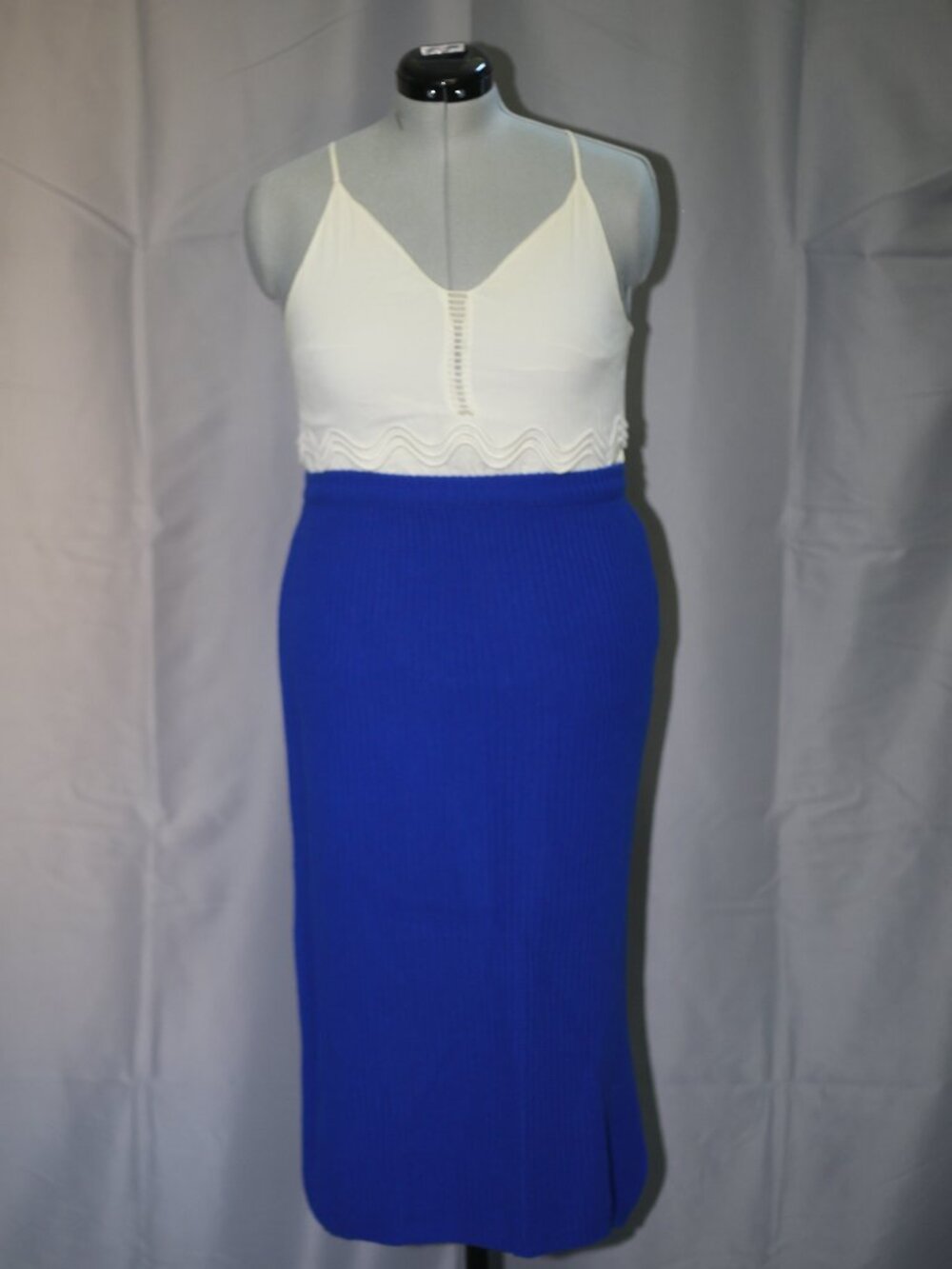 Vintage Coral Blue Knit Pencil Skirt — Size Large